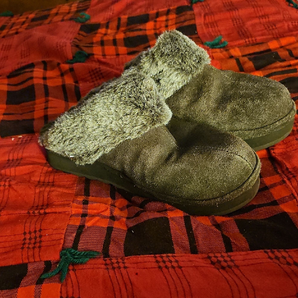 Cozy Brown Kids Slippers with Faux Fur Trim